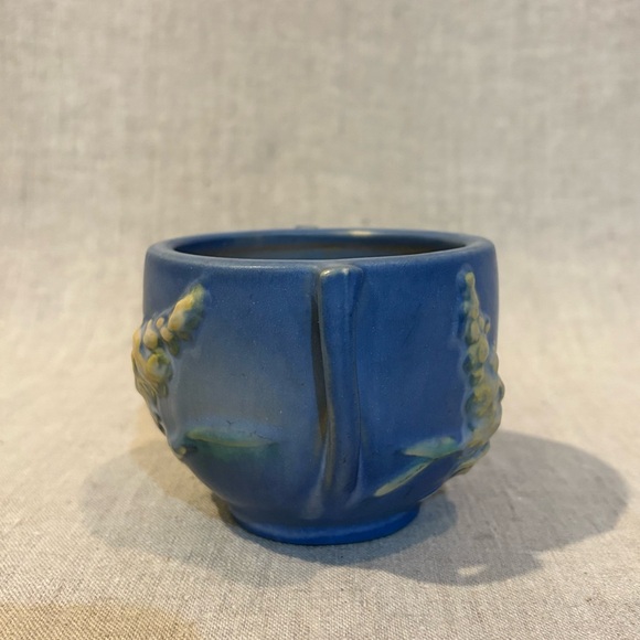 Vintage Small ROSEVILLE Pottery planter - Picture 2 of 7